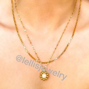 Beaded Daisy String Necklace w/ freshwater pearl